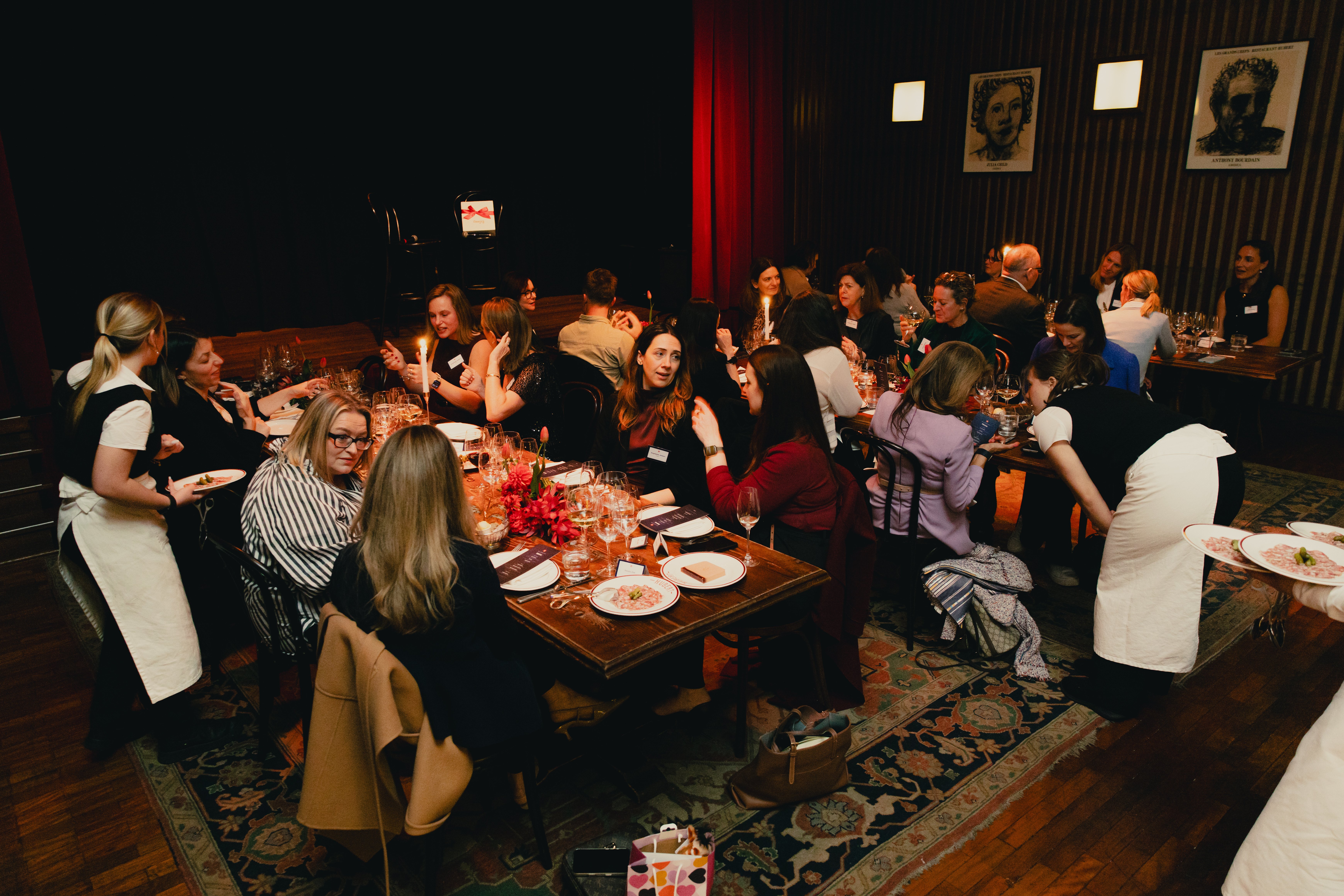 Guests networking over dinner at the Reejig ANZ executive event.
